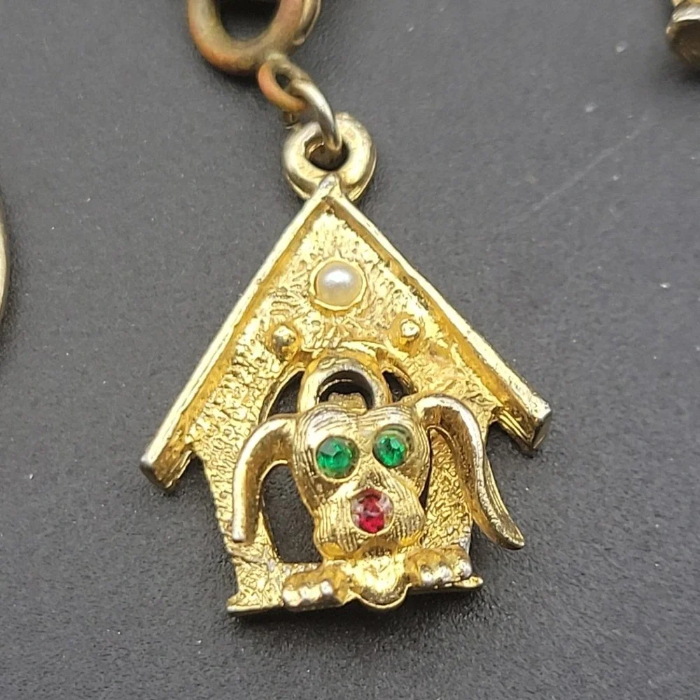 Vintage Gold Tone Multi Charm Bracelet Lucky 13 Dog Rabbit Bicycle 7.25in Kitsch